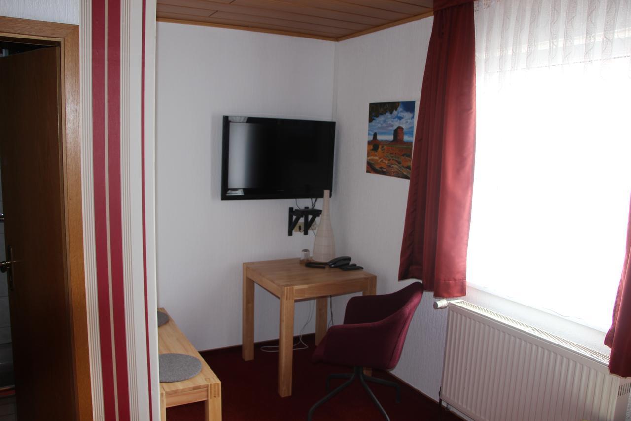 ארפורט Hotel Und Restaurant Hohenzollern מראה חיצוני תמונה